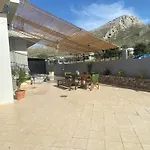 Kasteli House